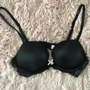 NWT!!! 36 B VS very sexy